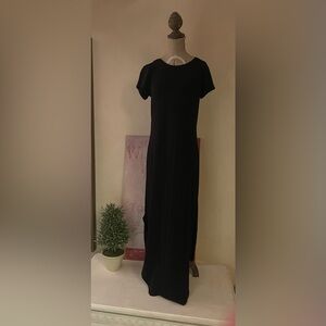GILI Black Maxi T-Shirt Dress